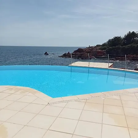 Calme Vue Pieds Dans L'eau Apartment *
